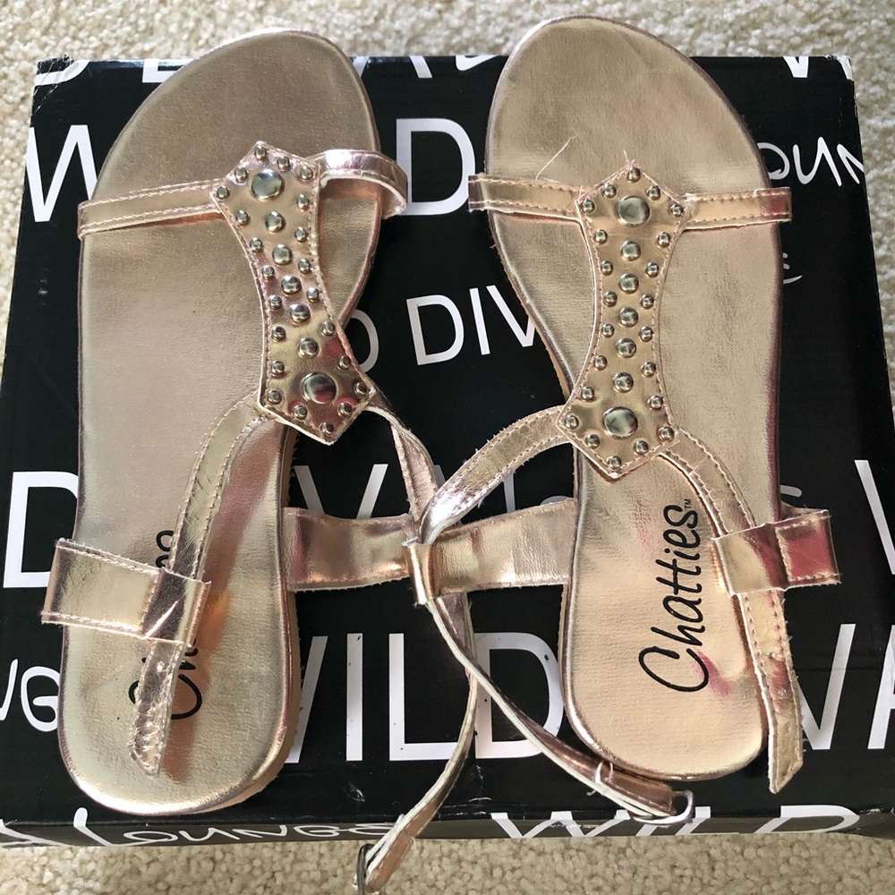 NWOT Chatties Lightweight Studded Copper Sandals